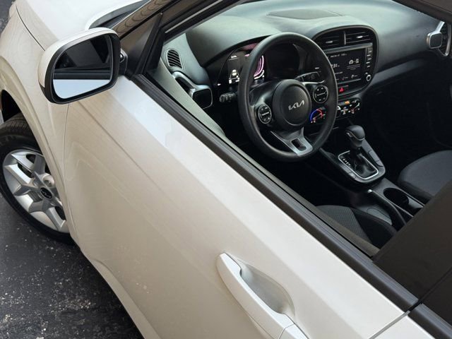 Used 2024 Kia Soul LX w/ Option Group 015 FWD image 26