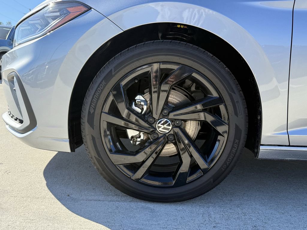 New 2026 Volkswagen Jetta SE image 9