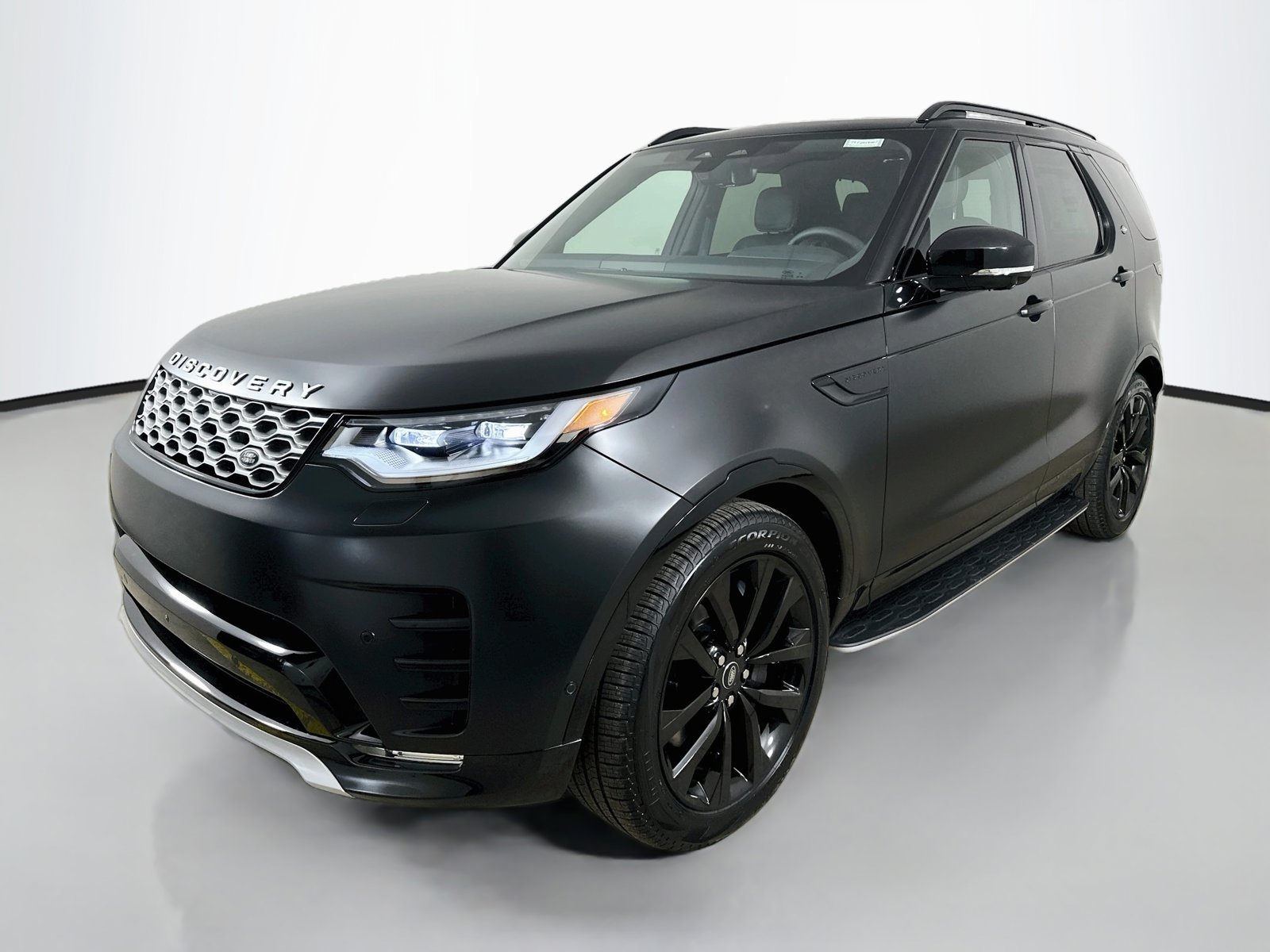 New 2026 Land Rover Discovery Limited Edition AWD/4WD image 1