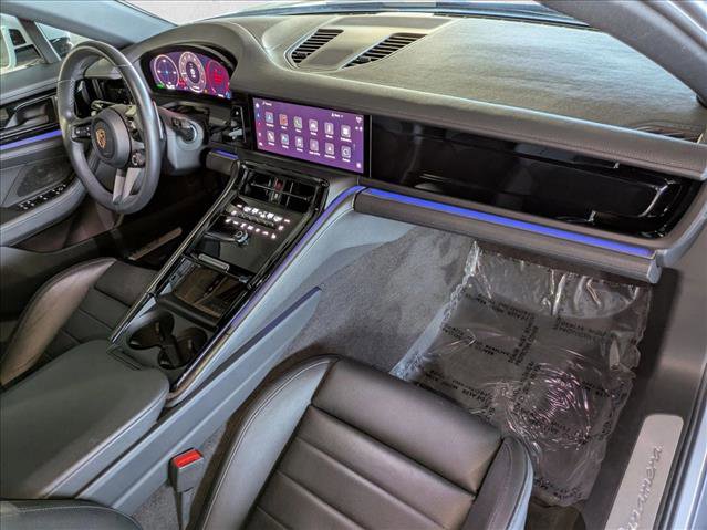 Used 2024 Porsche Panamera image 23
