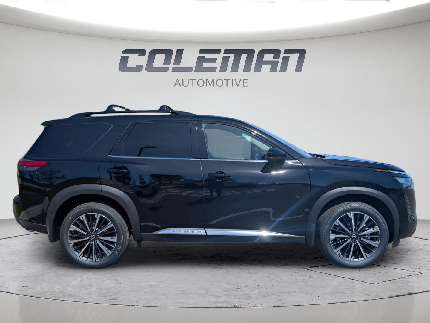 New 2026 Nissan Pathfinder Platinum AWD/4WD image 4