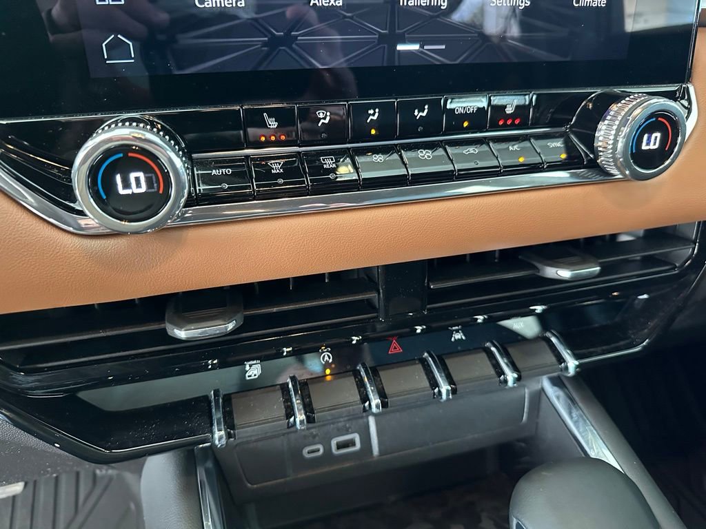 Certified 2024 GMC Canyon AT4 w/ Technology Package image 21