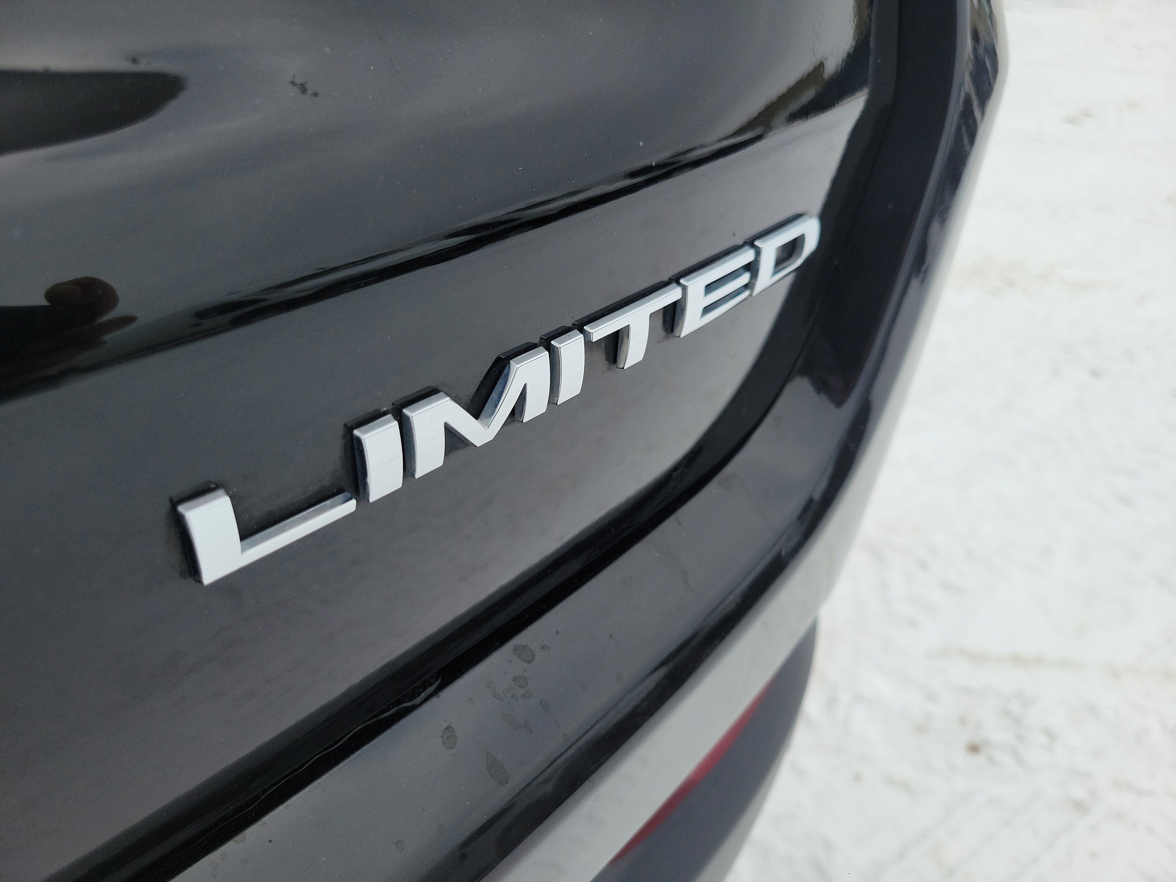 Used 2024 Jeep Compass Limited image 23