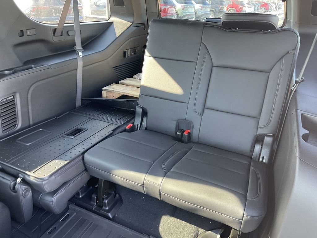 New 2026 Chevrolet Suburban LT w/ Comfort Package AWD/4WD image 23