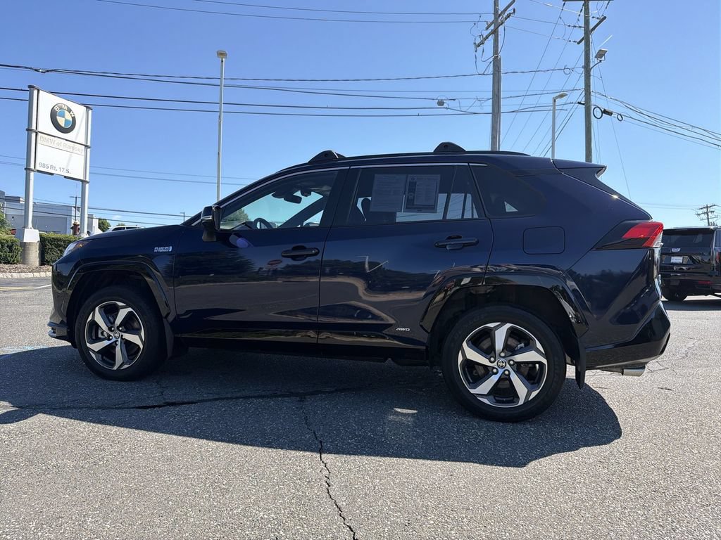 Used 2024 Toyota RAV4 SE w/ Weather & Moonroof Package AWD/4WD image 11