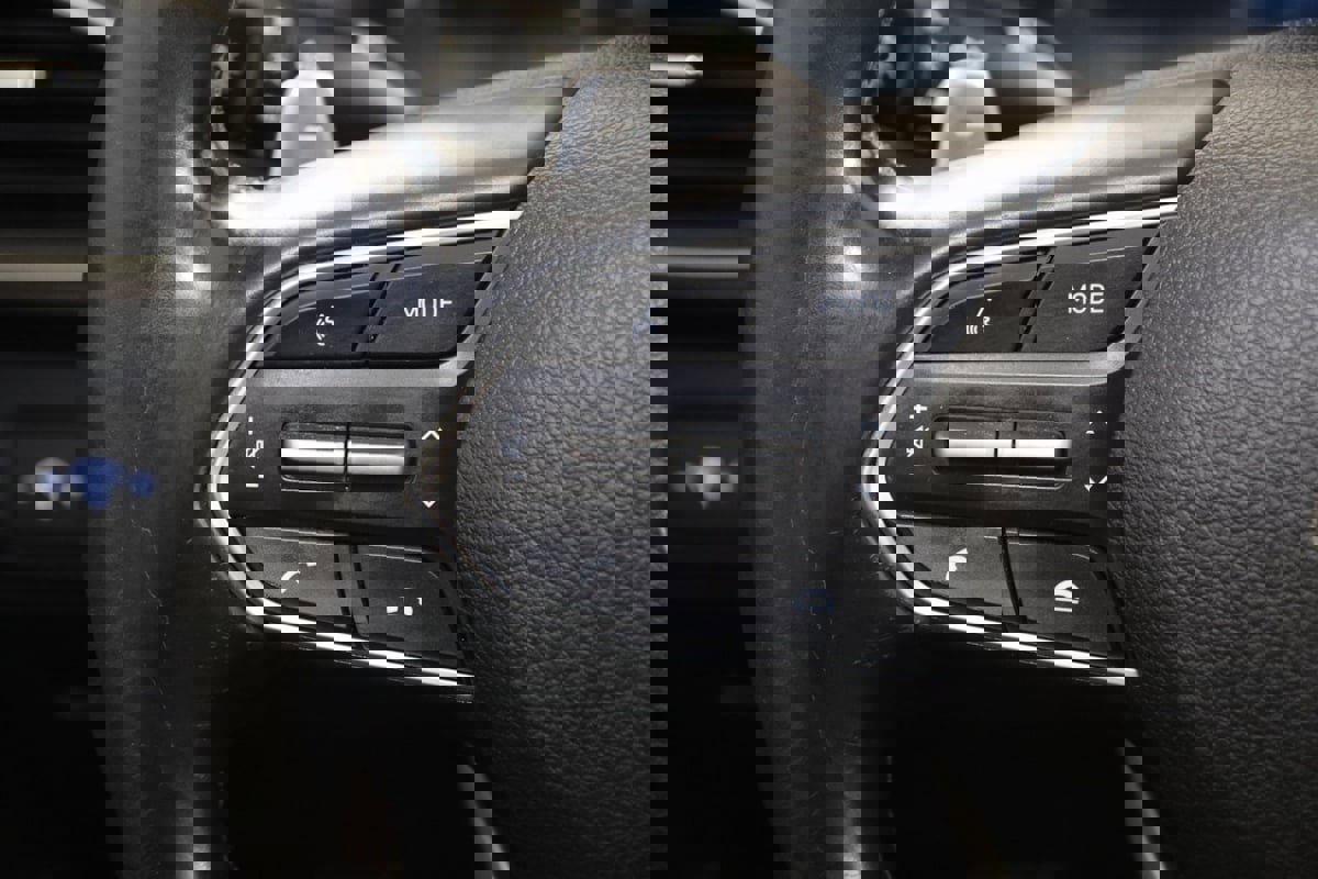 Used 2021 Hyundai Santa Fe Limited w/ Cargo Package image 36