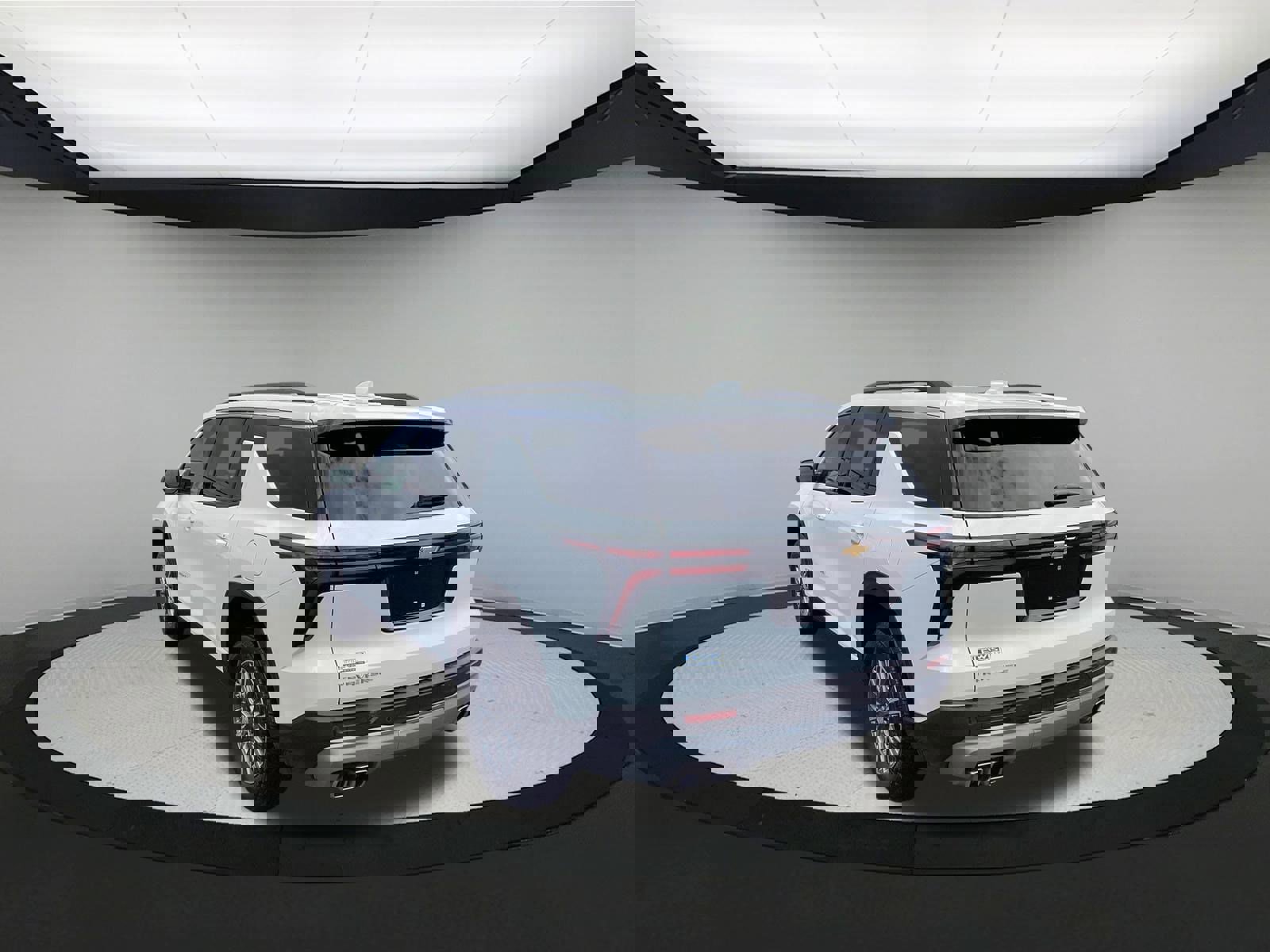 Used 2025 Chevrolet Traverse LT image 6