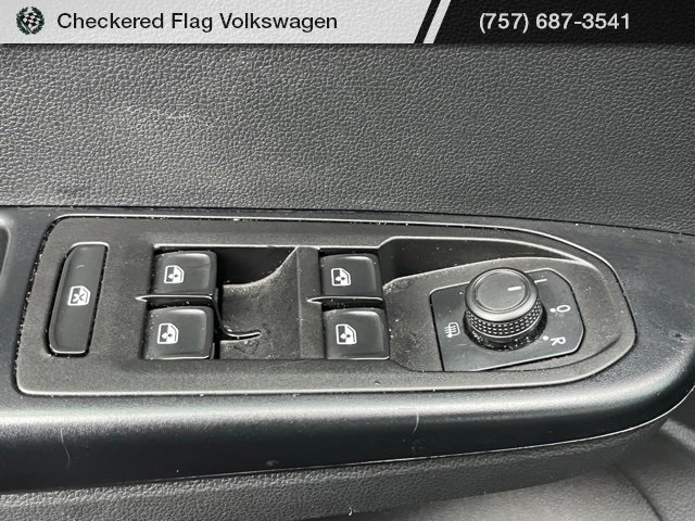 Used 2023 Volkswagen Taos S image 15