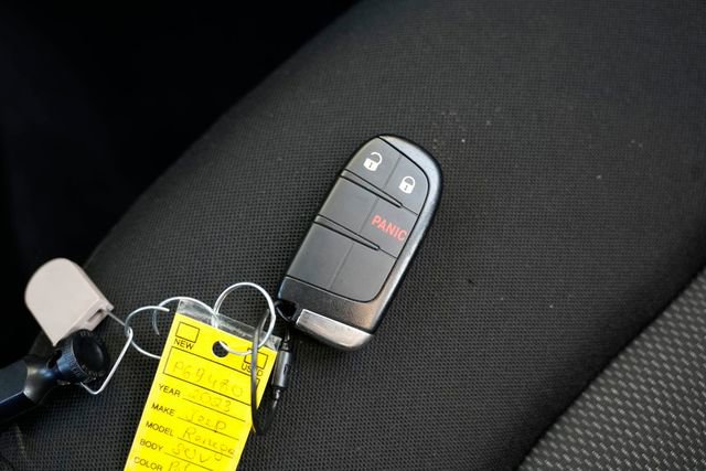 Used 2023 Jeep Renegade Latitude image 54