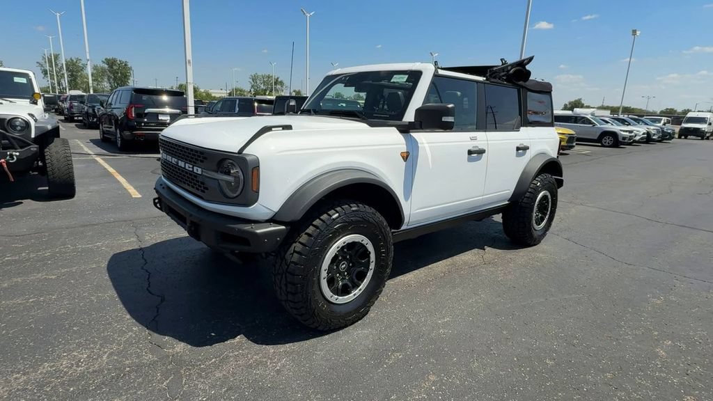 Used 2022 Ford Bronco Badlands AWD/4WD image 4