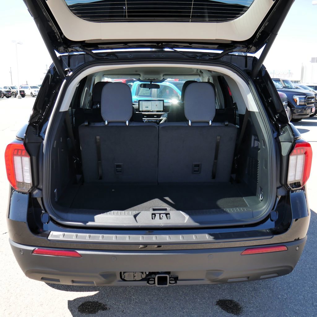 New 2026 Ford Explorer Active image 17