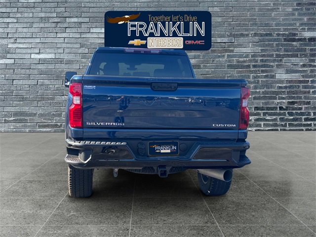 Used 2023 Chevrolet Silverado 2500 Custom w/ Custom Value Package image 4