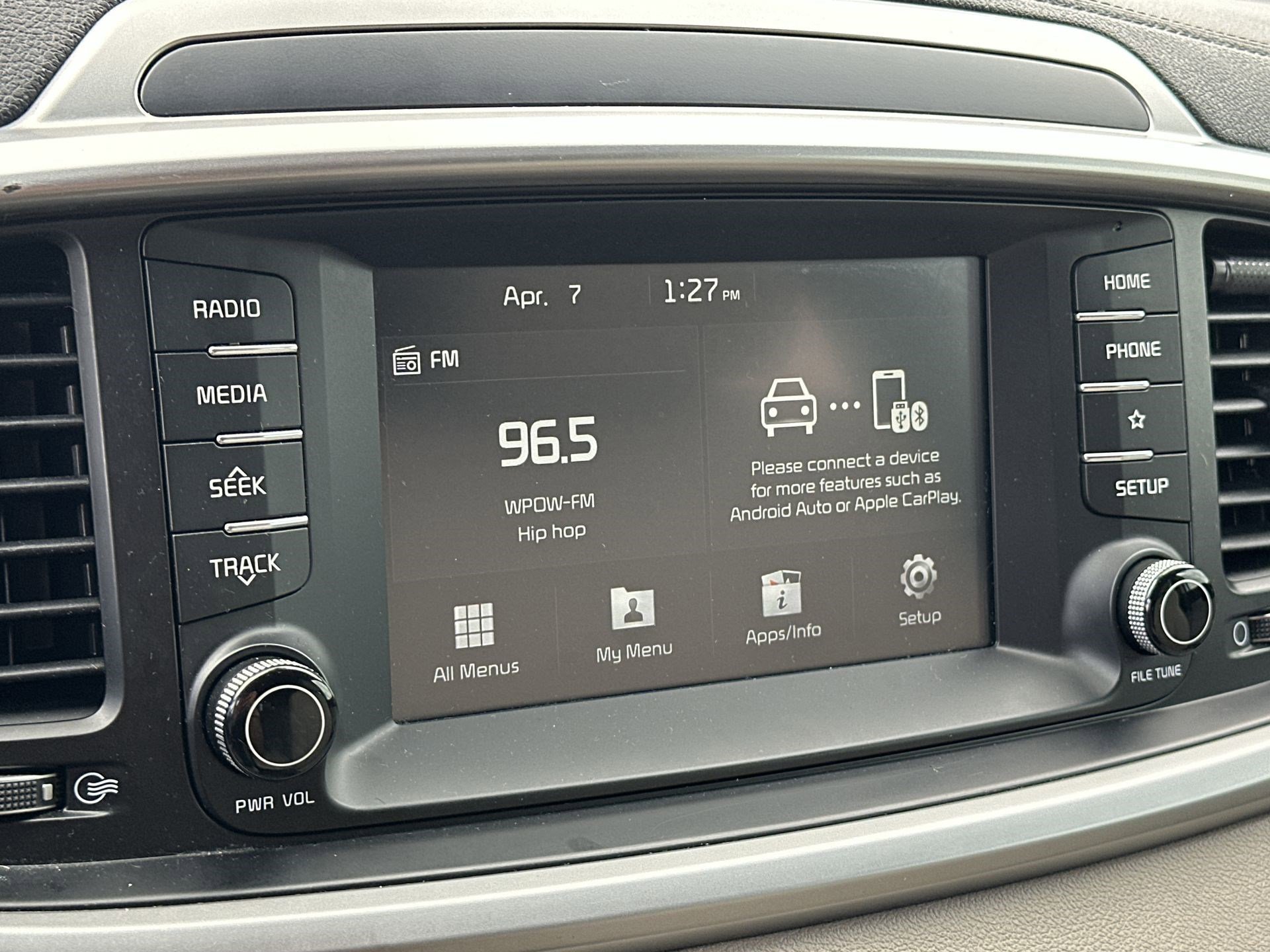 Used 2020 Kia Sorento LX image 12