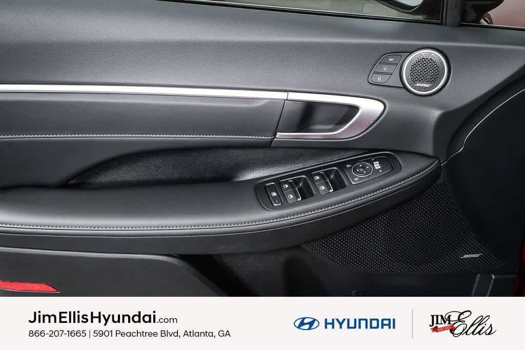 New 2025 Hyundai Sonata Limited FWD image 11