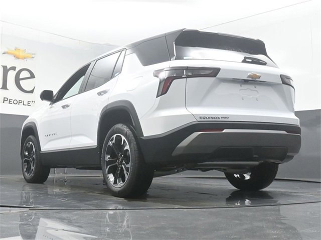 New 2026 Chevrolet Equinox LT w/ Convenience Package II image 5