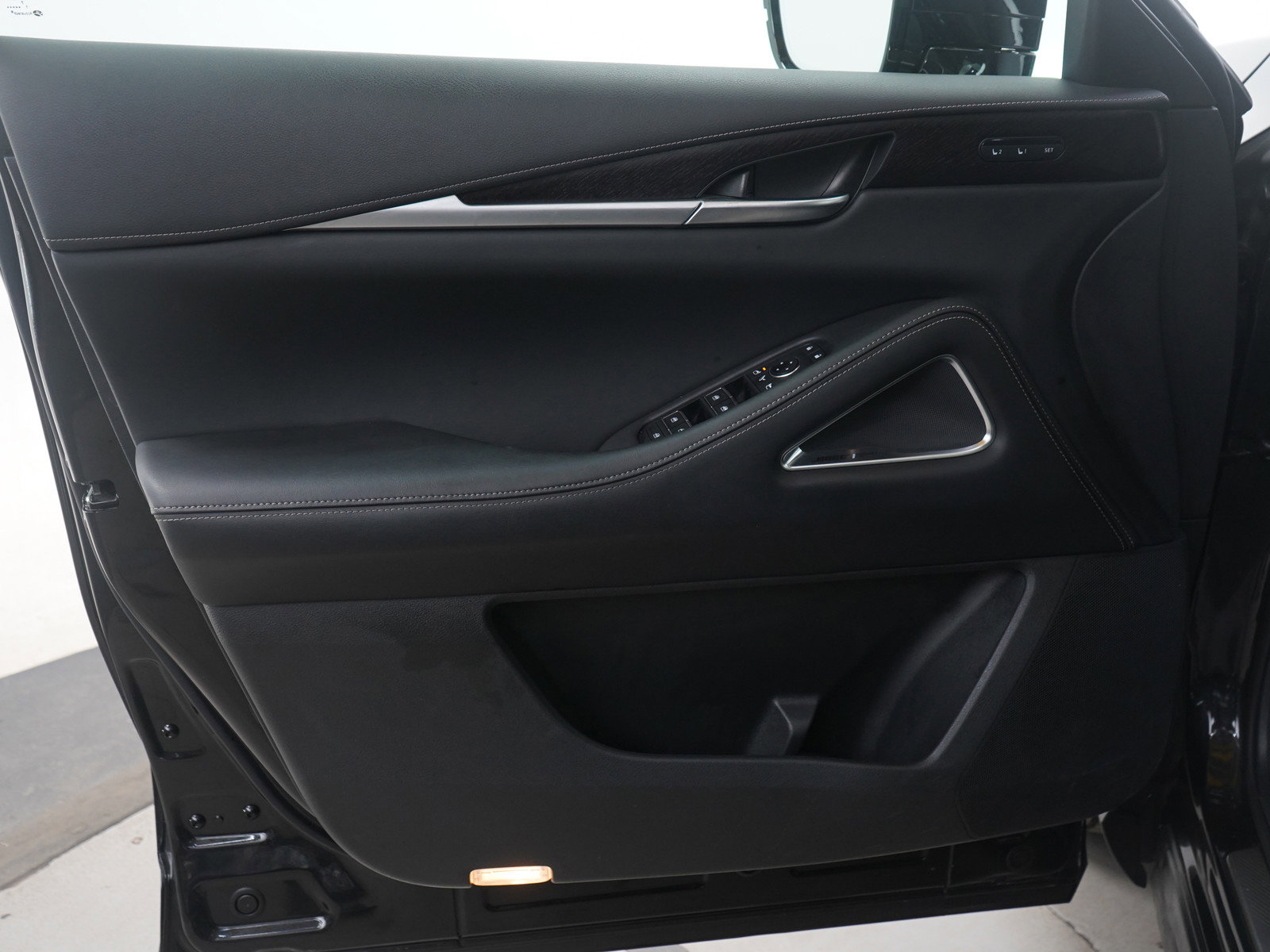Used 2022 INFINITI QX60 Sensory image 23