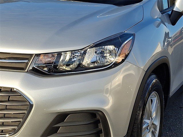 Certified 2020 Chevrolet Trax LS w/ Tint and Cruise Package image 6