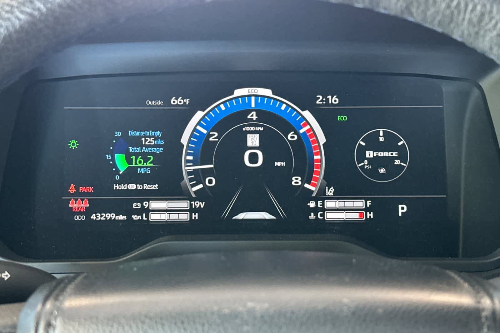 Used 2023 Toyota Tundra Platinum AWD/4WD image 27