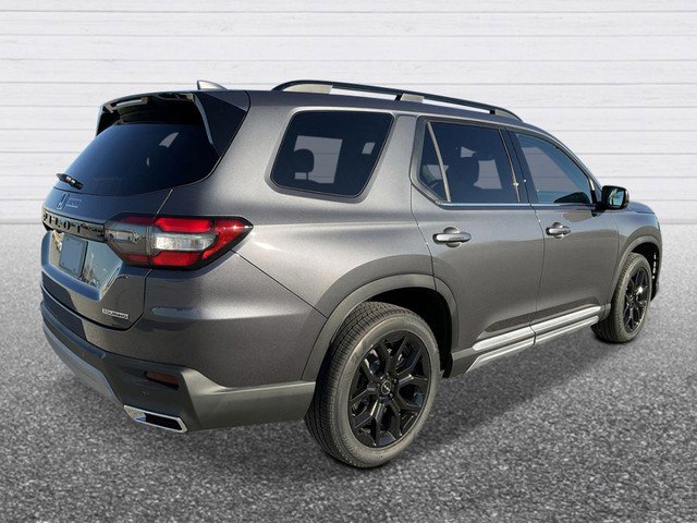 New 2025 Honda Pilot Touring image 5