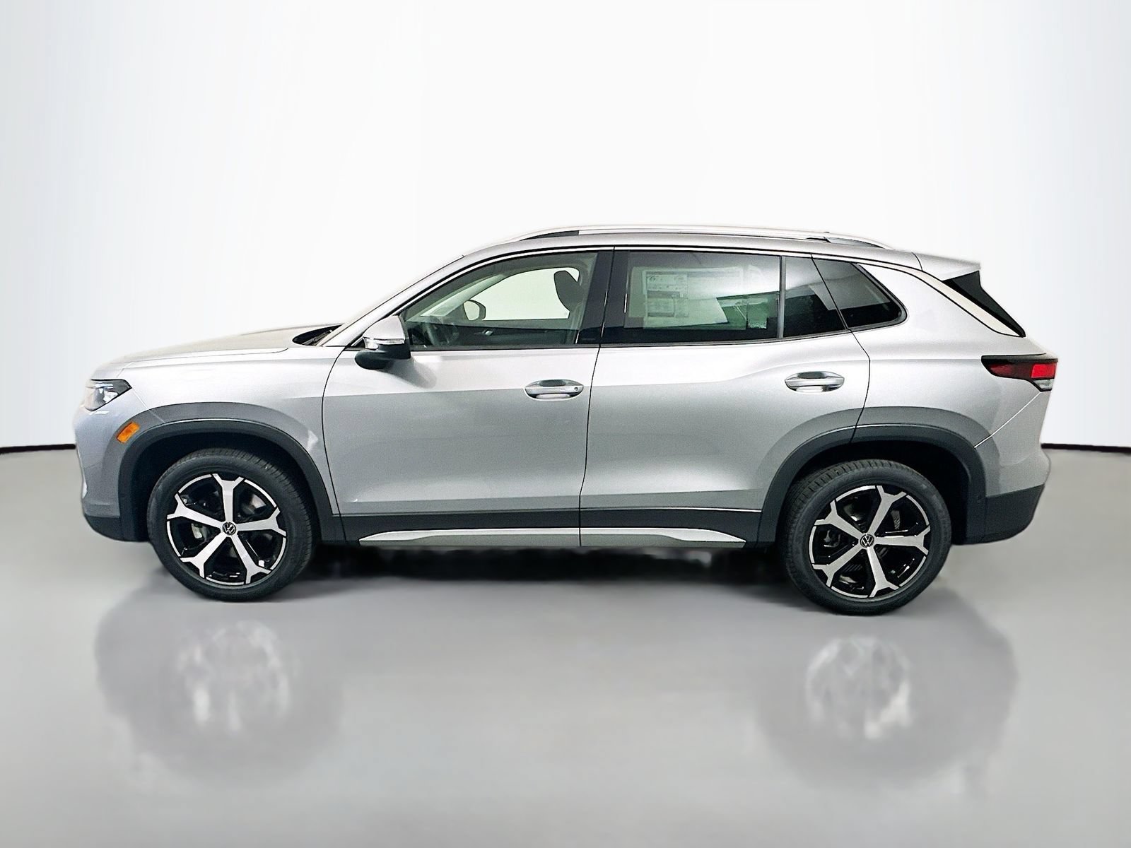 New 2026 Volkswagen Tiguan SE AWD/4WD image 4