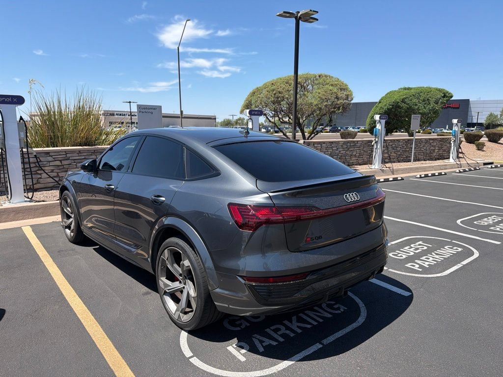 Used 2024 Audi SQ8 e-tron Prestige AWD/4WD image 6