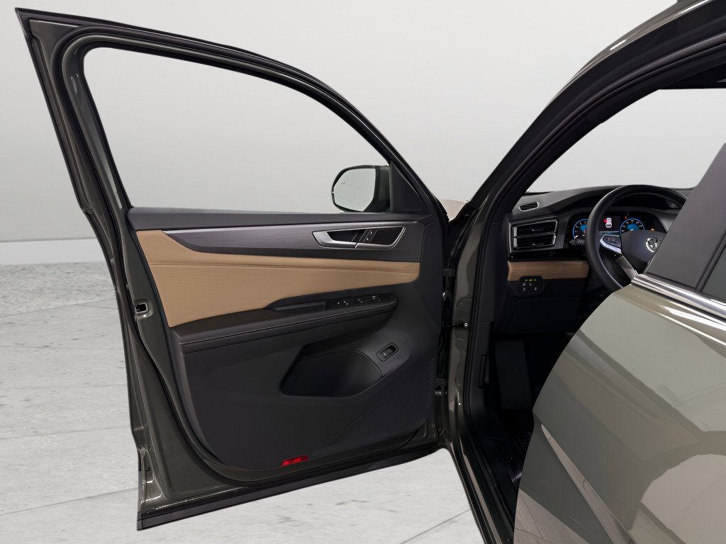 New 2026 Volkswagen Atlas Cross Sport SE image 19