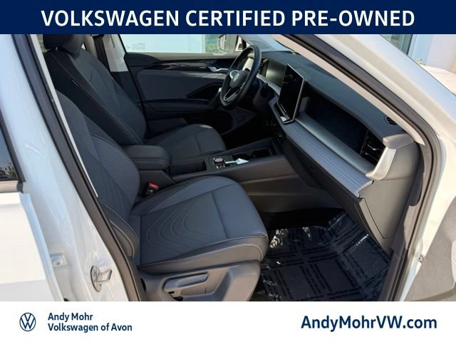 Used 2026 Volkswagen Tiguan SE w/ Panoramic Sunroof Package AWD/4WD image 15