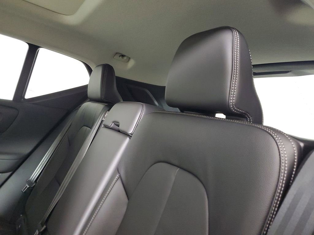 New 2026 Volvo XC40 B5 Core image 13