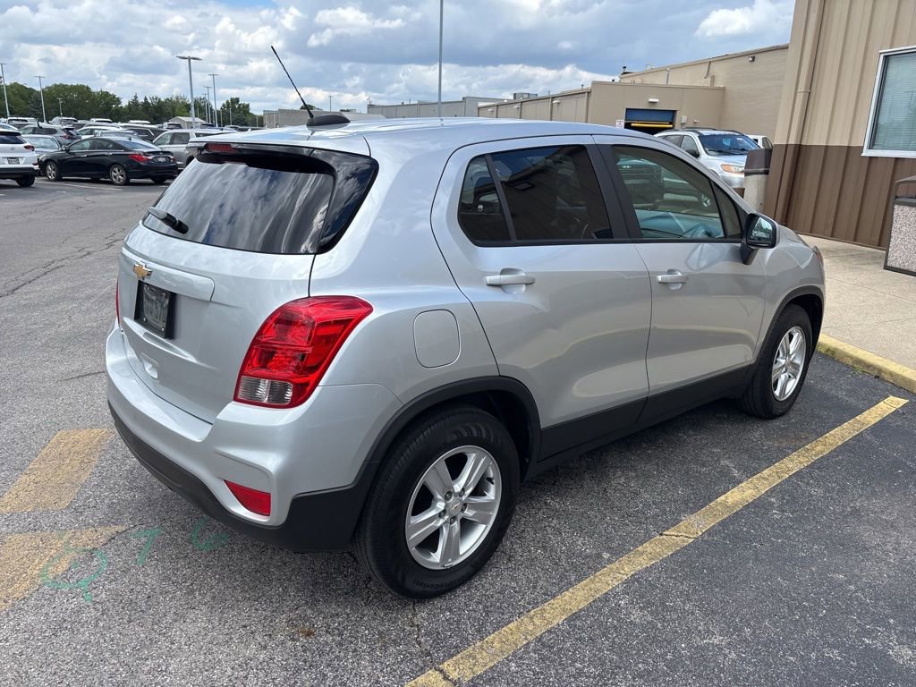 Used 2020 Chevrolet Trax LS w/ Tint and Cruise Package FWD image 7