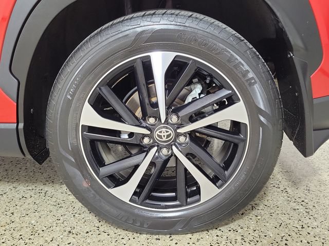 Used 2023 Toyota Corolla Cross AWD Hybrid w/ Convenience Package image 8