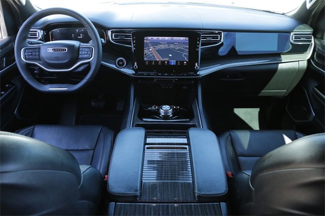 Used 2022 Jeep Wagoneer Series III image 27
