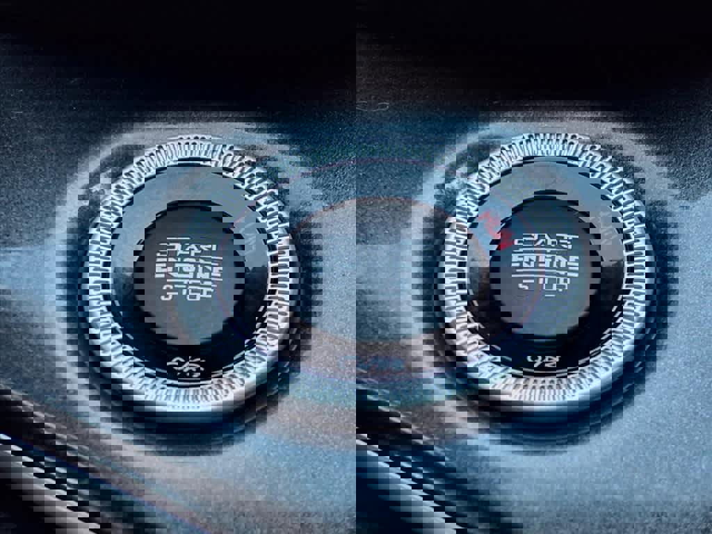 Used 2023 Jeep Grand Cherokee Laredo w/ Luxury Tech Group I image 24