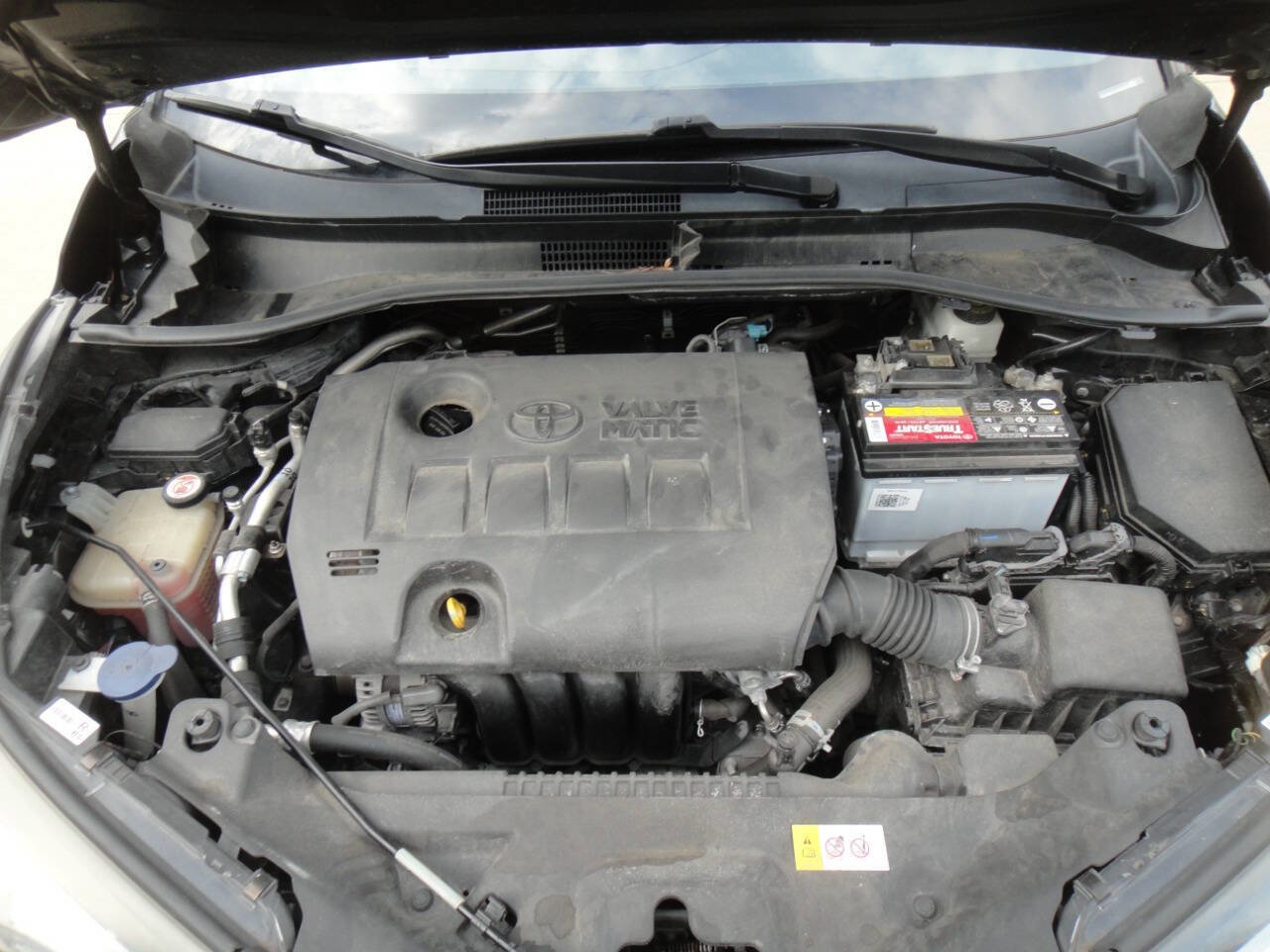 Used 2018 Toyota C-HR XLE image 17