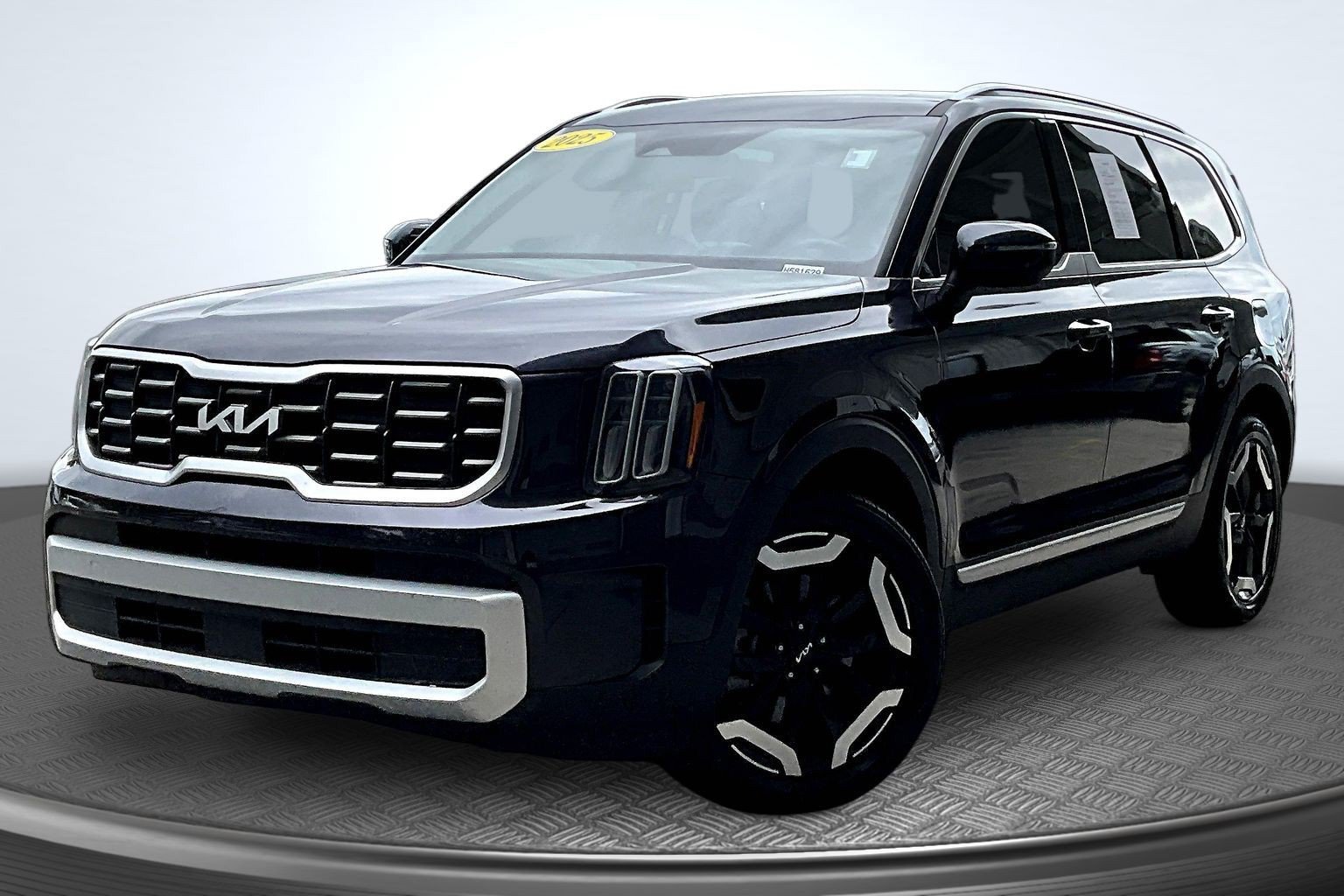 Used 2025 Kia Telluride S