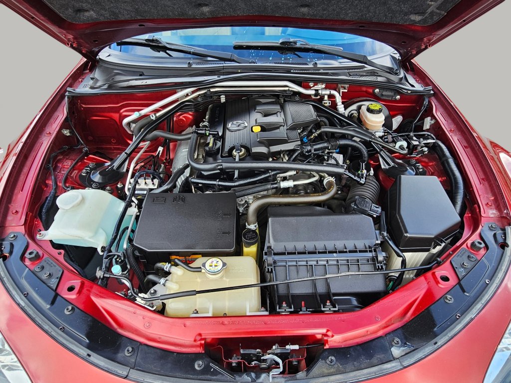 Used 2010 MAZDA MX-5 Miata Grand Touring image 16