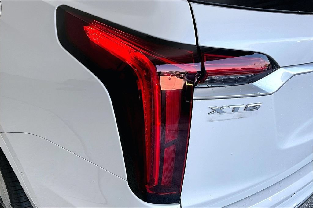 Used 2020 Cadillac XT6 Premium Luxury FWD image 40