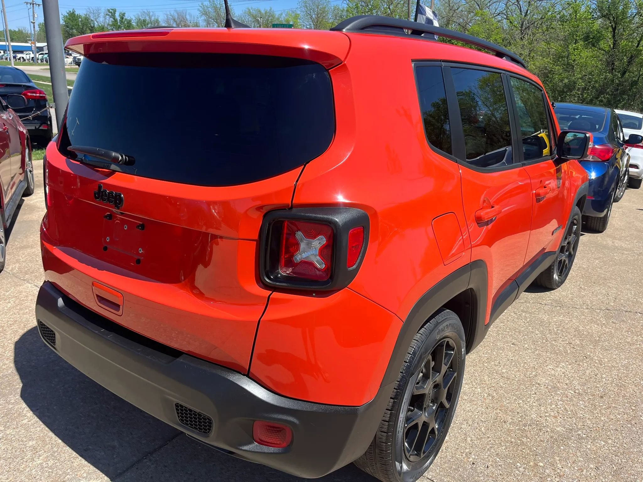 Used 2019 Jeep Renegade Altitude w/ Quick Order Package 2XM FWD image 7