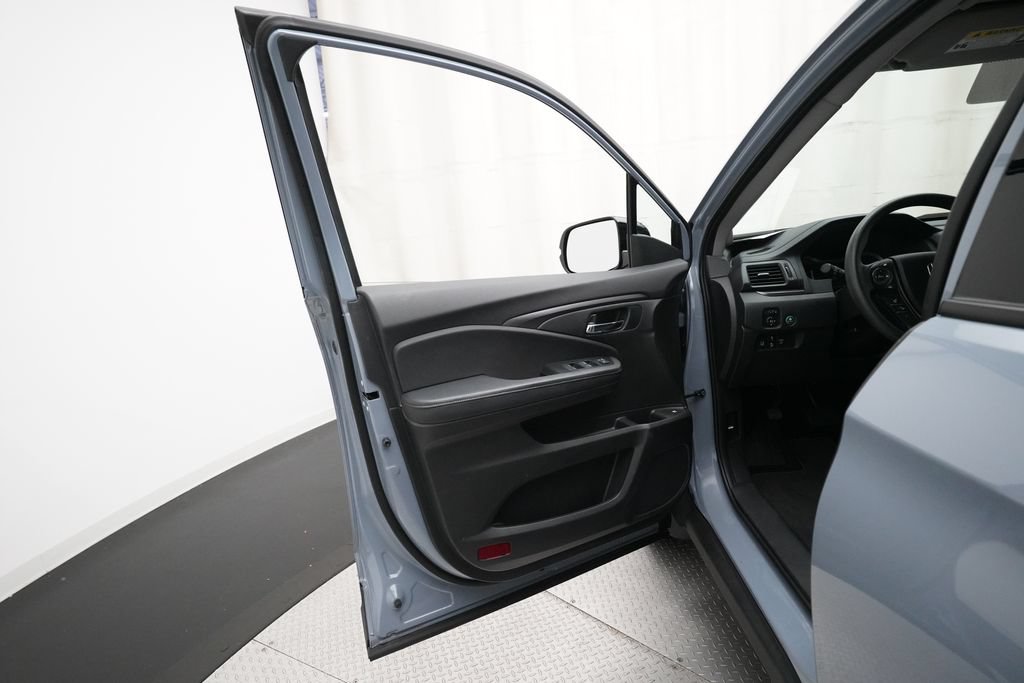 Used 2023 Honda Ridgeline Sport image 28