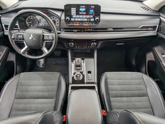Used 2024 Mitsubishi Outlander SE image 18