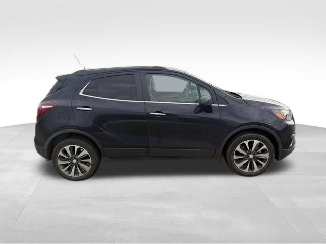 Used 2022 Buick Encore Preferred AWD/4WD image 2