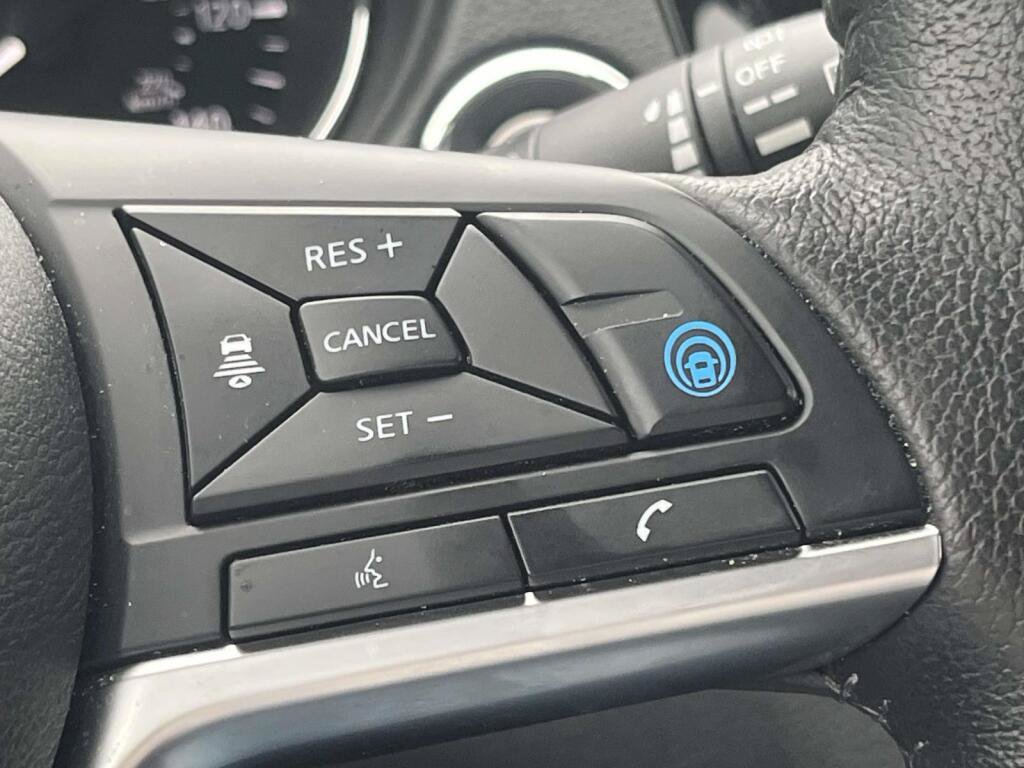 Used 2020 Nissan Rogue SV w/ Premium Package AWD/4WD image 34