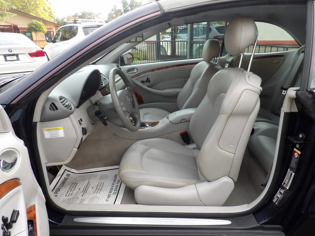 Used 2005 Mercedes-Benz CLK 320 Cabriolet image 7