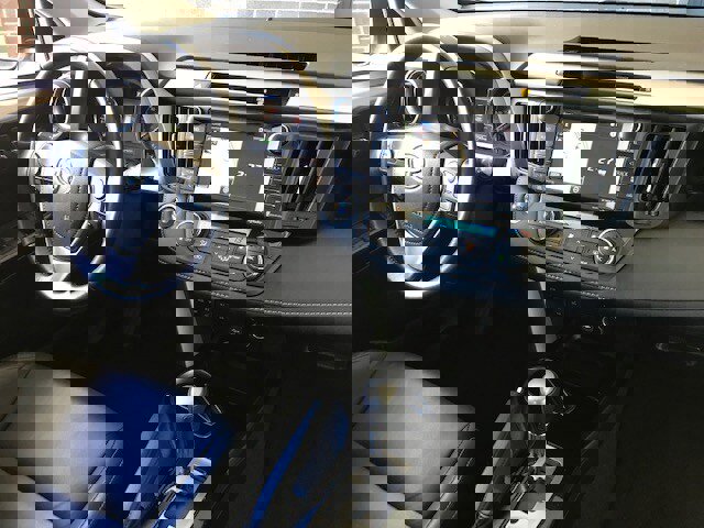 Used 2016 Toyota RAV4 Limited image 8