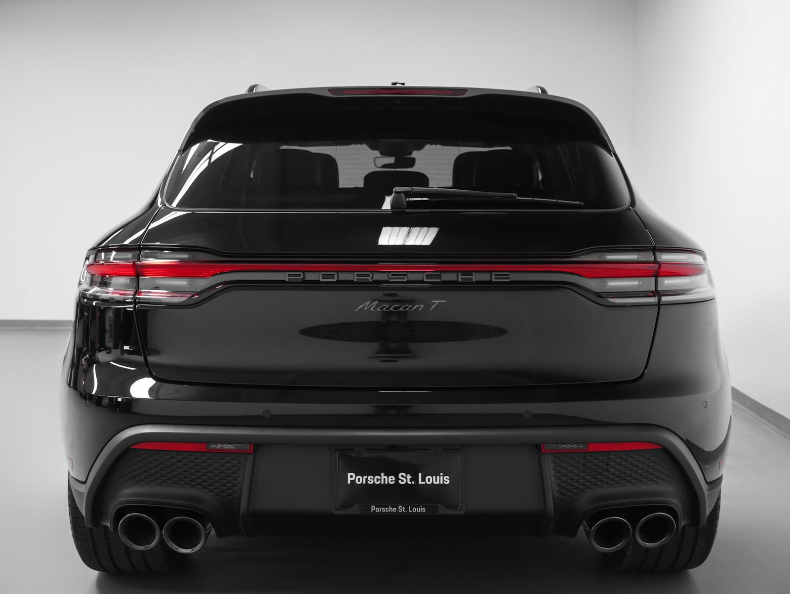 New 2026 Porsche Macan Turbo AWD/4WD image 11