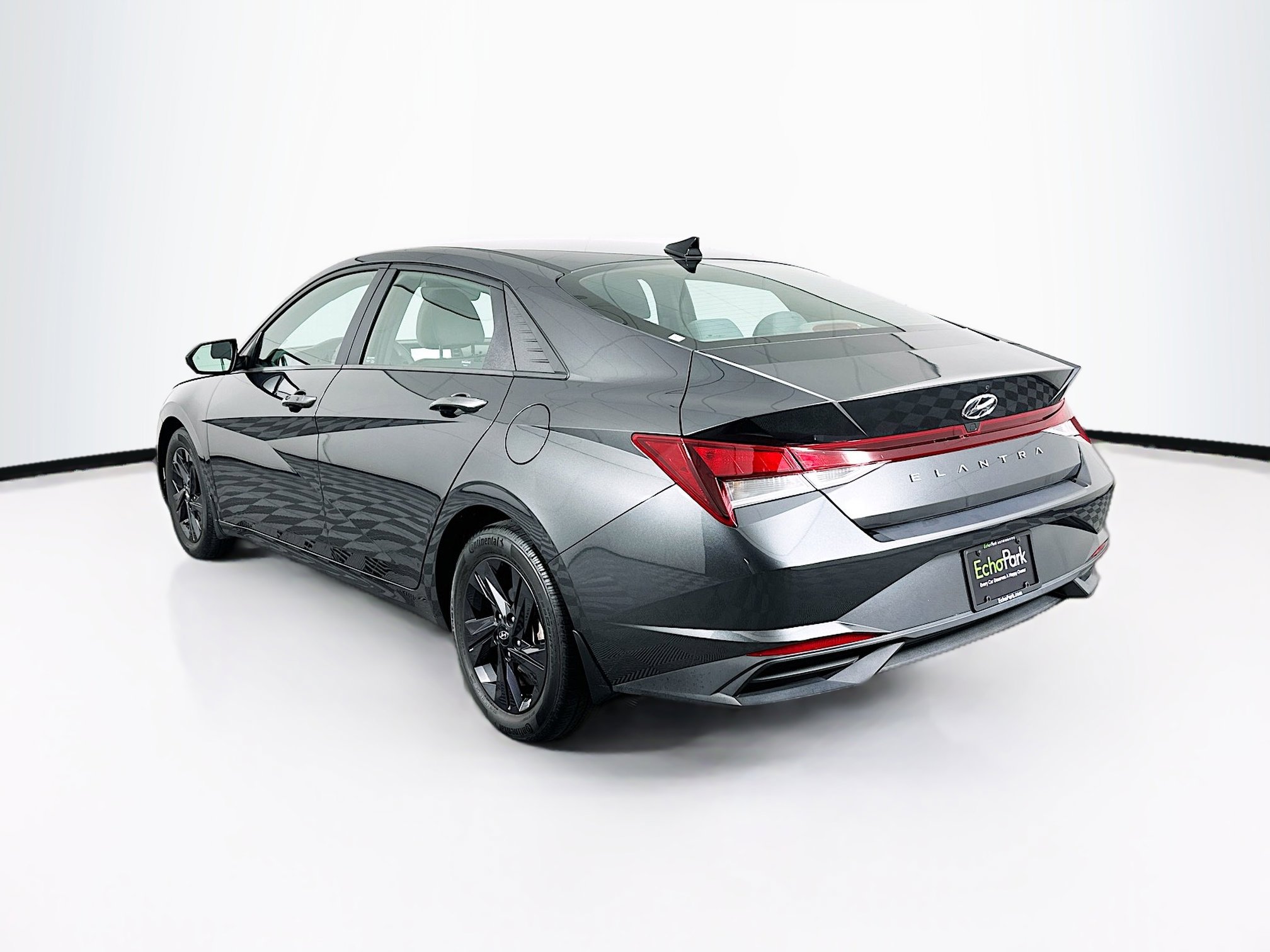 Used 2023 Hyundai Elantra SEL image 5