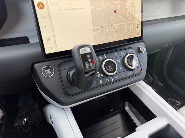 New 2026 Land Rover Defender 110 X-Dynamic SE AWD/4WD image 24