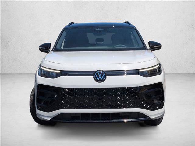 New 2026 Volkswagen Tiguan SE R-Line FWD image 6