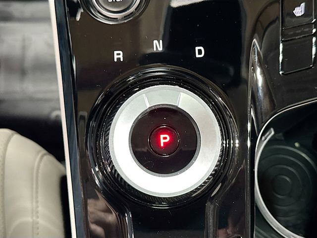 Used 2025 Kia Sportage EX w/ EX Premium Package image 17