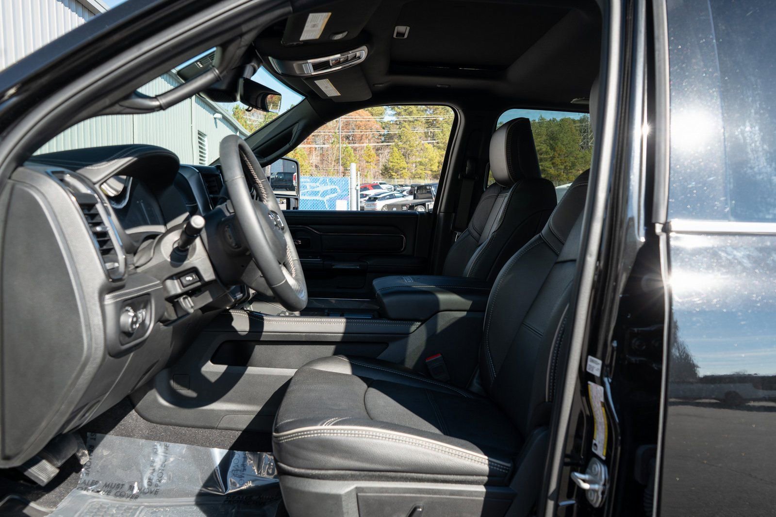 Used 2024 RAM 2500 Limited image 23