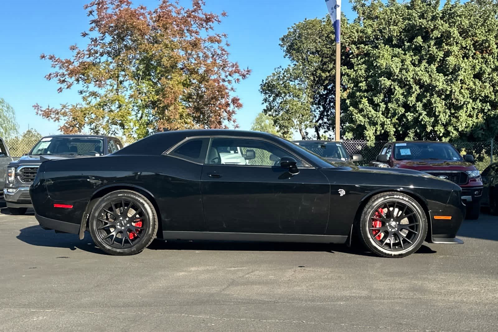 Used 2015 Dodge Challenger SRT Hellcat image 8